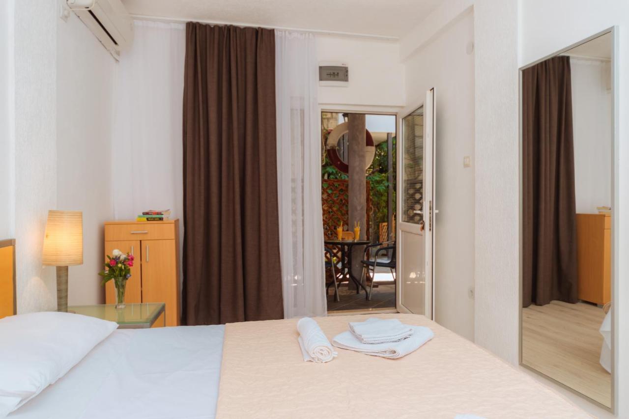 Hotel Savojo Petrovac 外观 照片