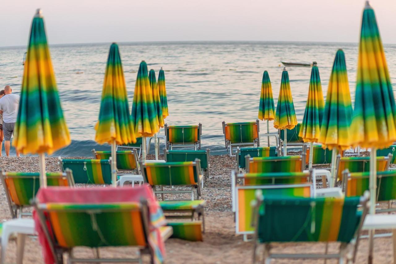 Hotel Savojo Petrovac 外观 照片