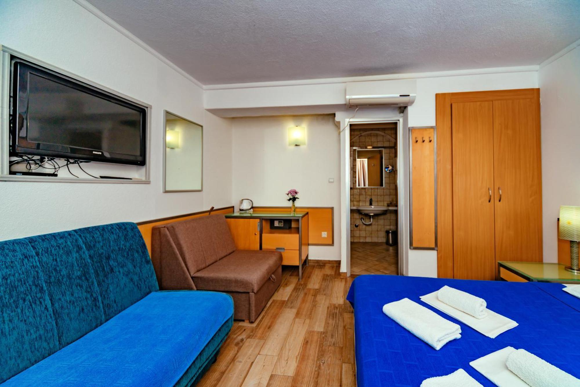 Hotel Savojo Petrovac 外观 照片