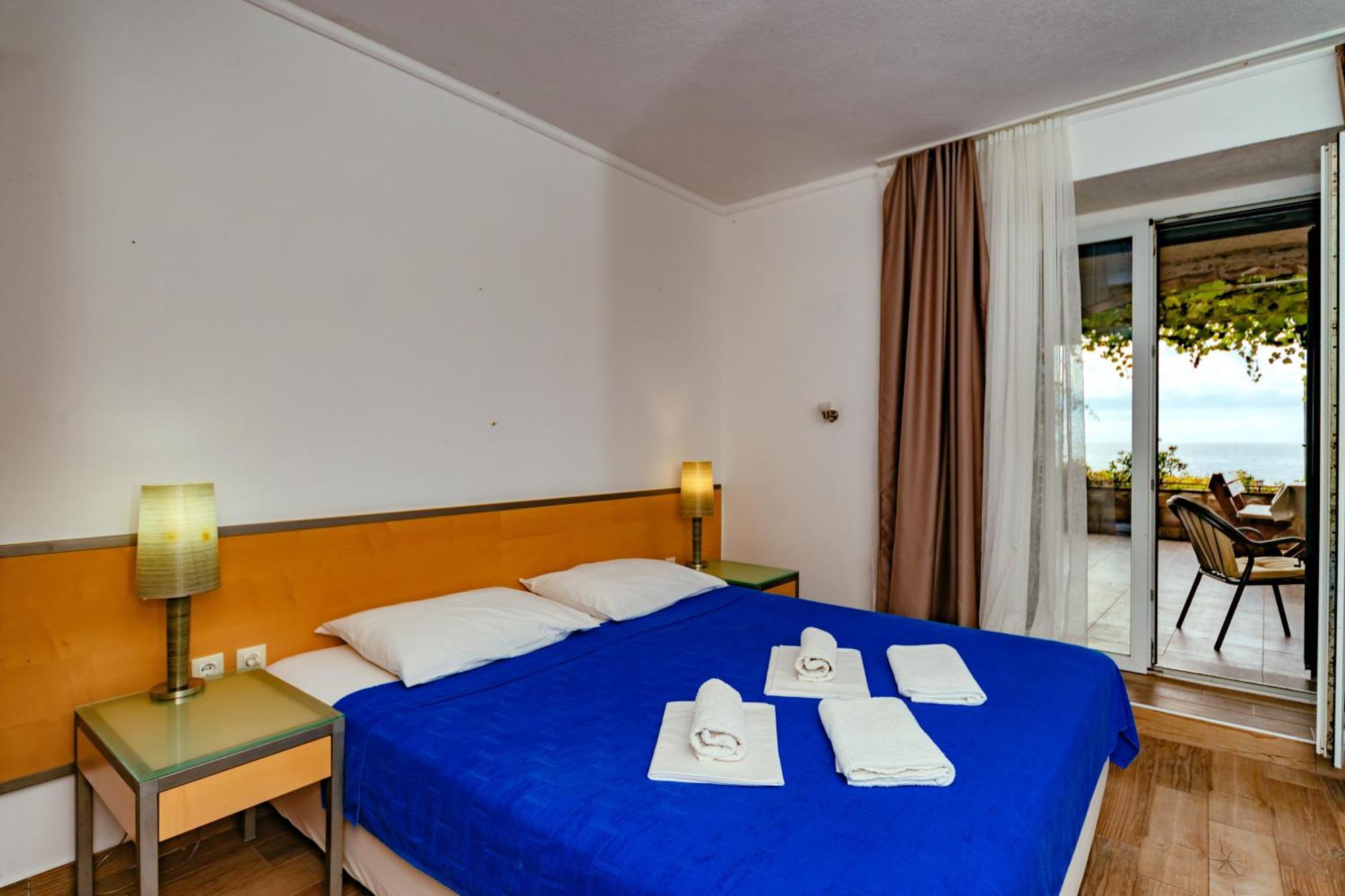Hotel Savojo Petrovac 外观 照片