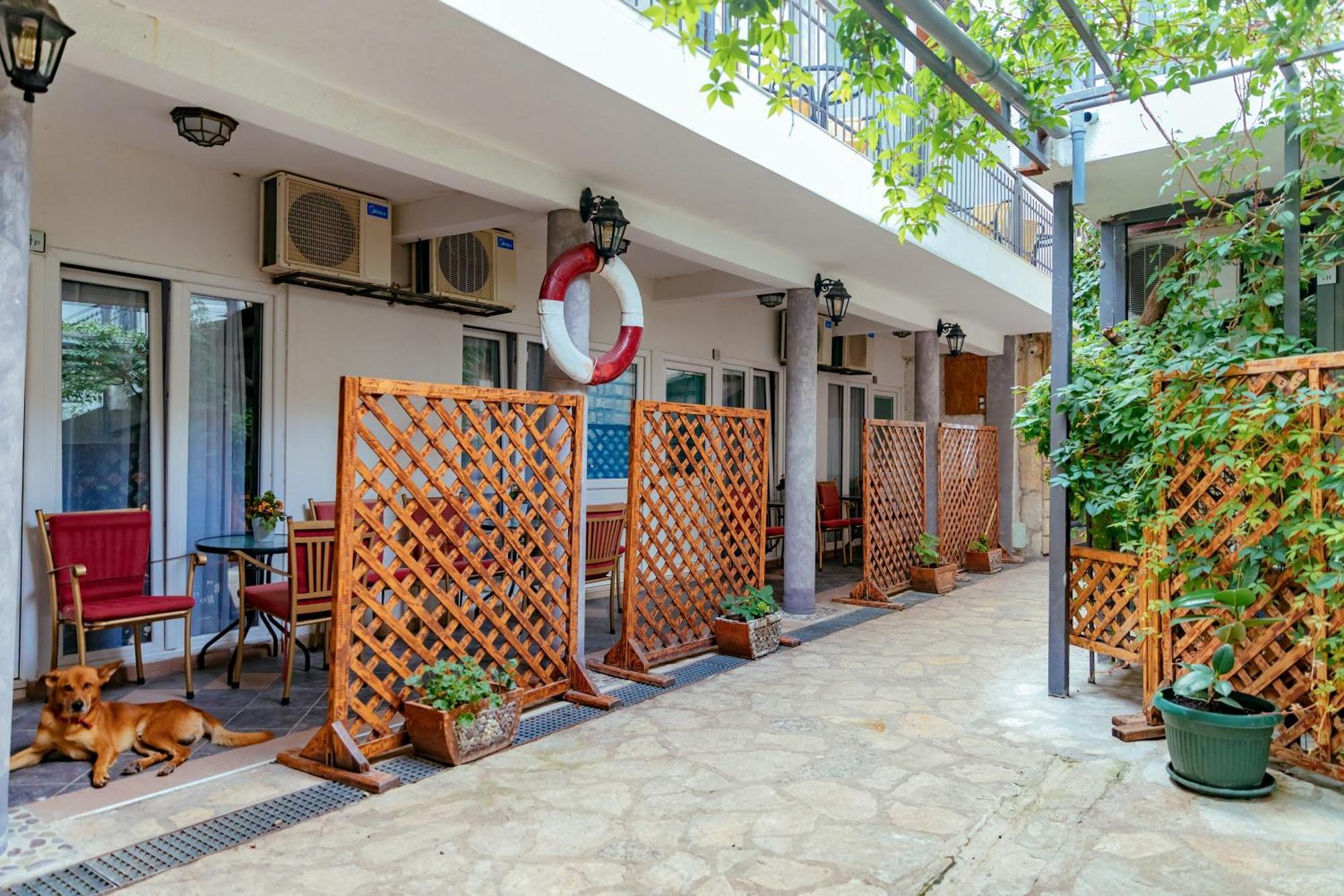 Hotel Savojo Petrovac 外观 照片