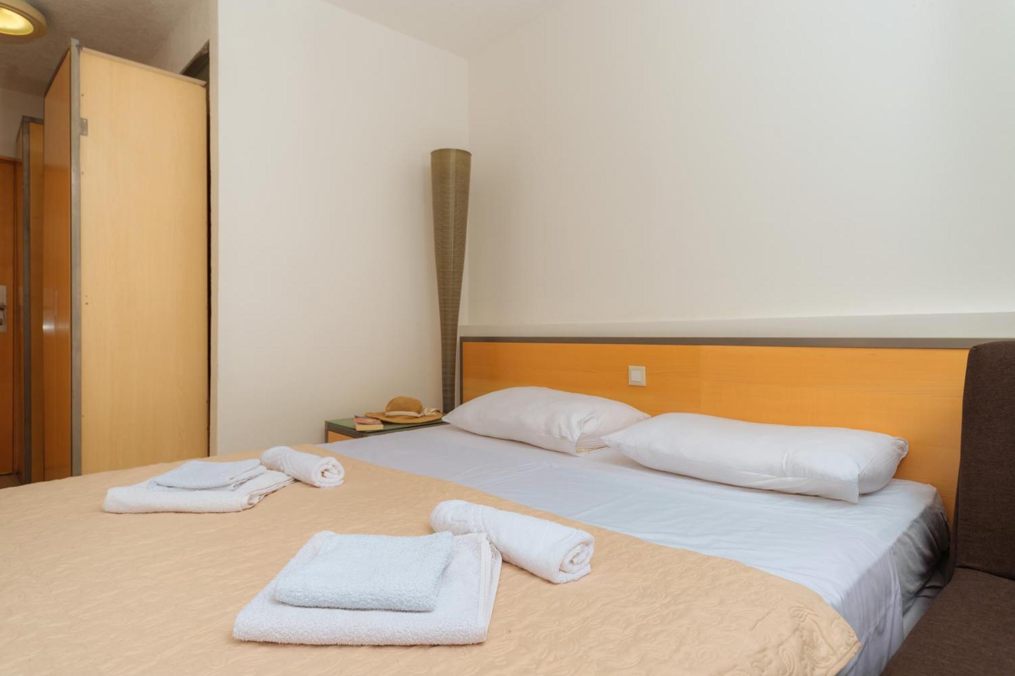 Hotel Savojo Petrovac 外观 照片