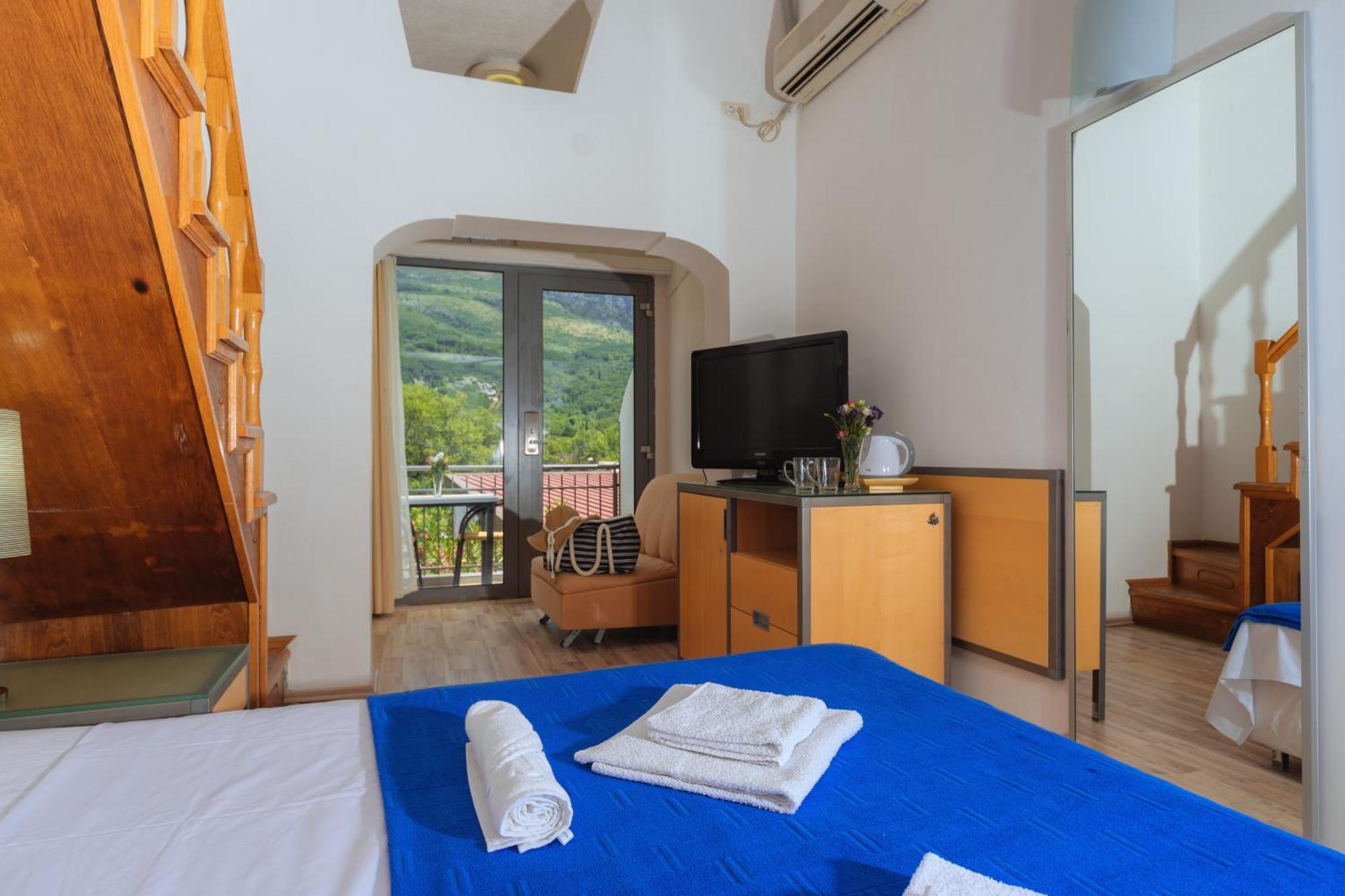 Hotel Savojo Petrovac 外观 照片