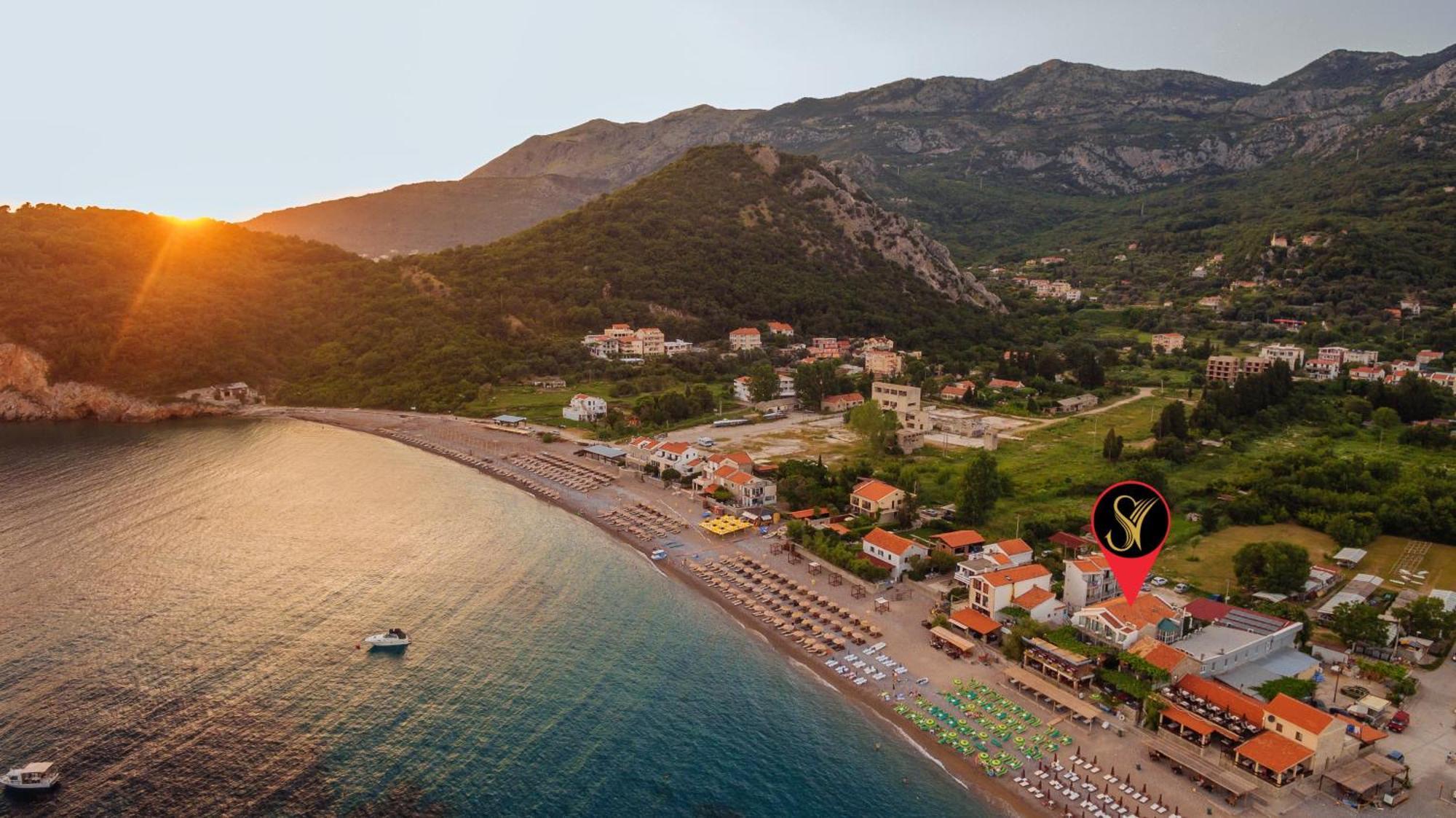 Hotel Savojo Petrovac 外观 照片