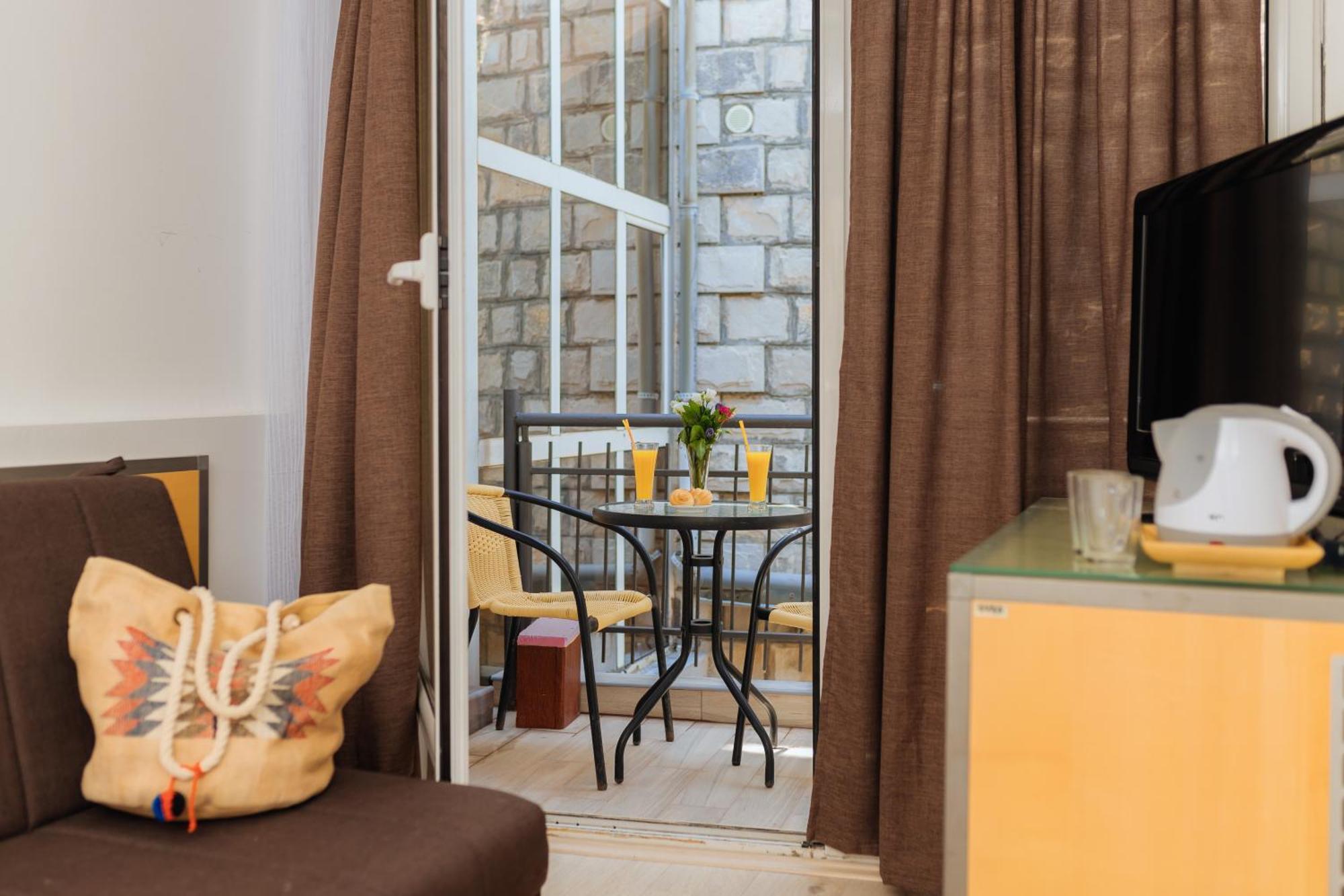 Hotel Savojo Petrovac 外观 照片